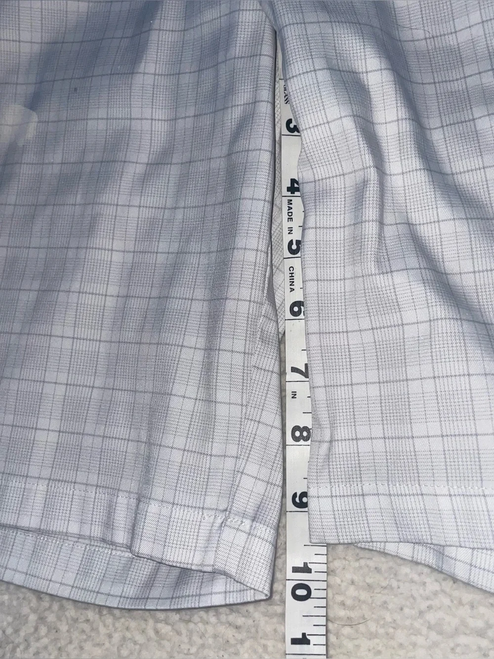 Under Armour Men’s White Plaid Shorts 42W
